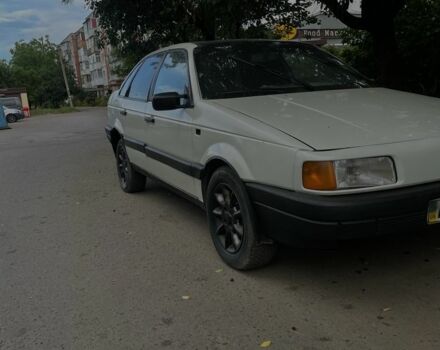 Белый Фольксваген Пассат, объемом двигателя 0 л и пробегом 225 тыс. км за 550 $, фото 1 на Automoto.ua