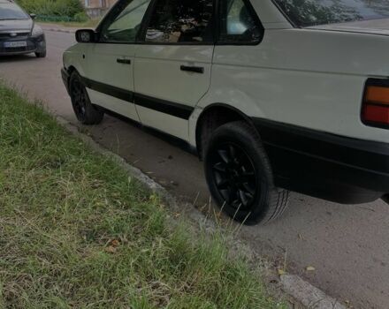 Белый Фольксваген Пассат, объемом двигателя 0 л и пробегом 225 тыс. км за 550 $, фото 5 на Automoto.ua