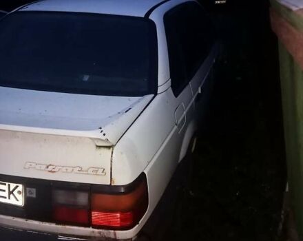 Белый Фольксваген Пассат, объемом двигателя 1.9 л и пробегом 444 тыс. км за 1900 $, фото 2 на Automoto.ua