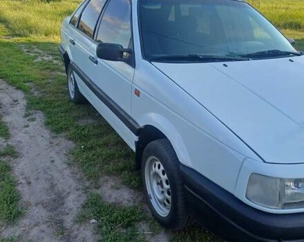 Белый Фольксваген Пассат, объемом двигателя 1.78 л и пробегом 300 тыс. км за 2000 $, фото 1 на Automoto.ua