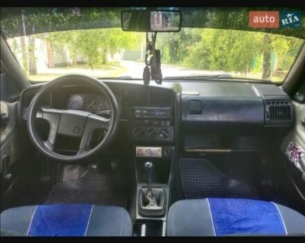 Білий Фольксваген Пассат, об'ємом двигуна 1.8 л та пробігом 400 тис. км за 900 $, фото 8 на Automoto.ua