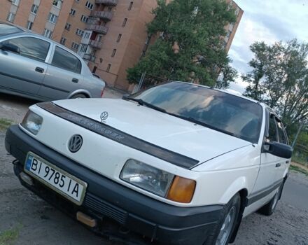 Білий Фольксваген Пассат, об'ємом двигуна 1.8 л та пробігом 400 тис. км за 900 $, фото 3 на Automoto.ua