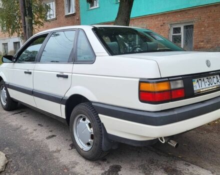 Белый Фольксваген Пассат, объемом двигателя 1.6 л и пробегом 173 тыс. км за 2800 $, фото 3 на Automoto.ua