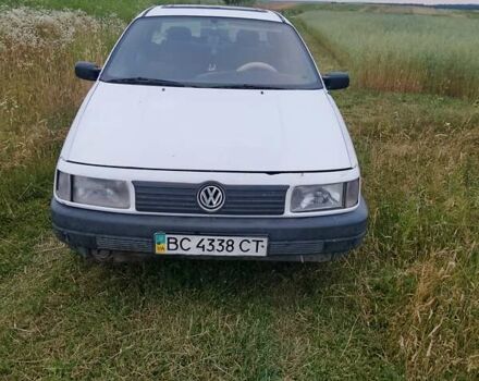 Белый Фольксваген Пассат, объемом двигателя 1.6 л и пробегом 473 тыс. км за 1800 $, фото 2 на Automoto.ua