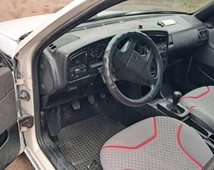 Білий Фольксваген Пассат, об'ємом двигуна 1.9 л та пробігом 370 тис. км за 1800 $, фото 4 на Automoto.ua