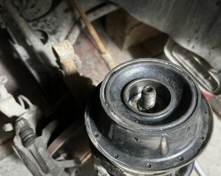 Белый Фольксваген Пассат, объемом двигателя 1.8 л и пробегом 437 тыс. км за 2650 $, фото 18 на Automoto.ua