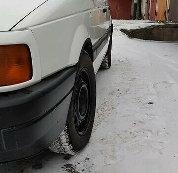 Белый Фольксваген Пассат, объемом двигателя 1.8 л и пробегом 435 тыс. км за 3099 $, фото 72 на Automoto.ua