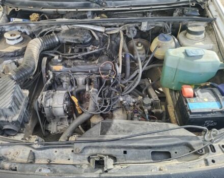 Белый Фольксваген Пассат, объемом двигателя 0 л и пробегом 320 тыс. км за 650 $, фото 7 на Automoto.ua