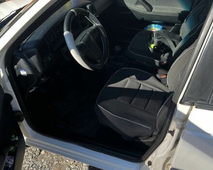 Белый Фольксваген Пассат, объемом двигателя 1.8 л и пробегом 437 тыс. км за 2650 $, фото 7 на Automoto.ua