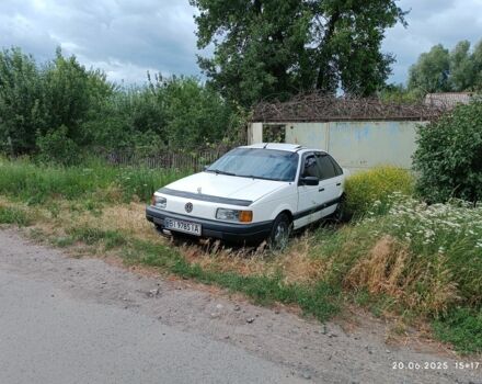 Білий Фольксваген Пассат, об'ємом двигуна 1.8 л та пробігом 400 тис. км за 900 $, фото 5 на Automoto.ua