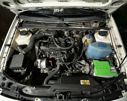 Белый Фольксваген Пассат, объемом двигателя 1.8 л и пробегом 437 тыс. км за 2650 $, фото 11 на Automoto.ua