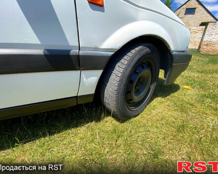 Белый Фольксваген Пассат, объемом двигателя 1.6 л и пробегом 175 тыс. км за 1350 $, фото 2 на Automoto.ua