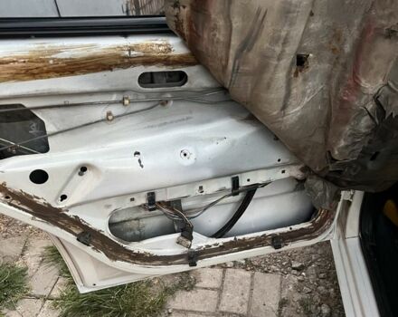 Белый Фольксваген Пассат, объемом двигателя 1.8 л и пробегом 437 тыс. км за 2650 $, фото 19 на Automoto.ua