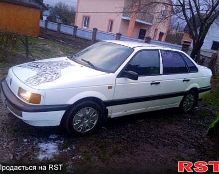 Белый Фольксваген Пассат, объемом двигателя 1.8 л и пробегом 298 тыс. км за 1000 $, фото 1 на Automoto.ua