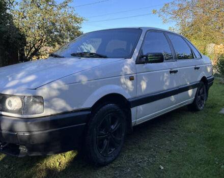 Белый Фольксваген Пассат, объемом двигателя 1.6 л и пробегом 435 тыс. км за 2250 $, фото 3 на Automoto.ua