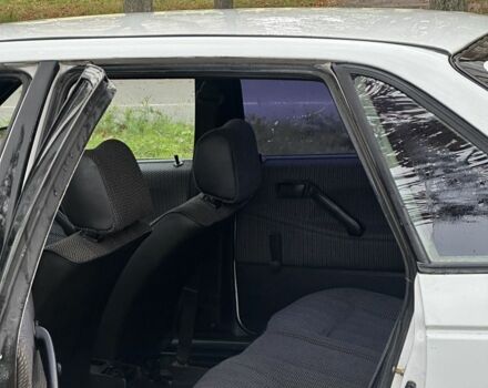 Білий Фольксваген Пассат, об'ємом двигуна 0 л та пробігом 300 тис. км за 1499 $, фото 5 на Automoto.ua