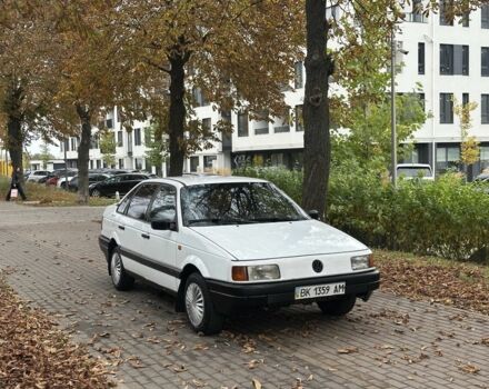 Білий Фольксваген Пассат, об'ємом двигуна 0 л та пробігом 300 тис. км за 1499 $, фото 1 на Automoto.ua