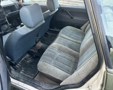 Белый Фольксваген Пассат, объемом двигателя 0 л и пробегом 200 тыс. км за 750 $, фото 2 на Automoto.ua