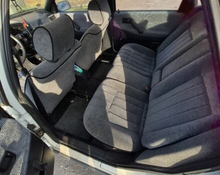 Белый Фольксваген Пассат, объемом двигателя 1.8 л и пробегом 375 тыс. км за 1665 $, фото 5 на Automoto.ua