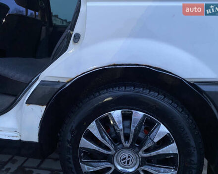 Белый Фольксваген Пассат, объемом двигателя 1.78 л и пробегом 401 тыс. км за 2000 $, фото 3 на Automoto.ua