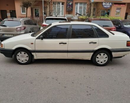 Белый Фольксваген Пассат, объемом двигателя 1.8 л и пробегом 410 тыс. км за 2500 $, фото 6 на Automoto.ua