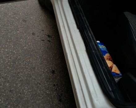 Белый Фольксваген Пассат, объемом двигателя 1.8 л и пробегом 410 тыс. км за 2500 $, фото 14 на Automoto.ua