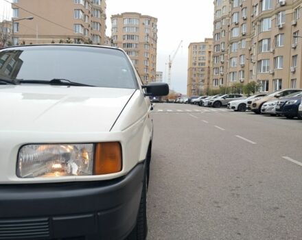 Белый Фольксваген Пассат, объемом двигателя 1.8 л и пробегом 410 тыс. км за 2500 $, фото 1 на Automoto.ua