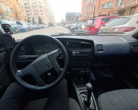 Белый Фольксваген Пассат, объемом двигателя 1.8 л и пробегом 410 тыс. км за 2500 $, фото 17 на Automoto.ua