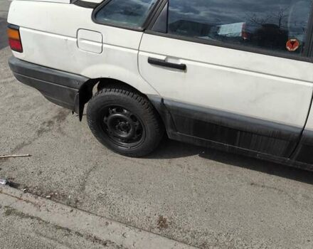 Белый Фольксваген Пассат, объемом двигателя 1.8 л и пробегом 600 тыс. км за 1000 $, фото 2 на Automoto.ua