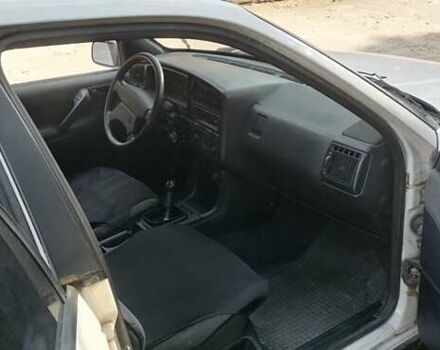 Белый Фольксваген Пассат, объемом двигателя 1.8 л и пробегом 450 тыс. км за 1700 $, фото 5 на Automoto.ua