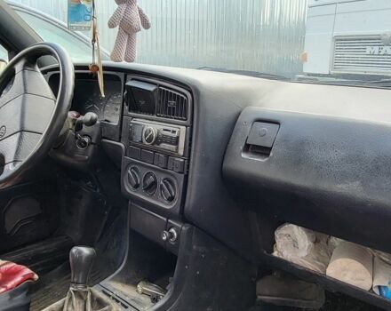 Белый Фольксваген Пассат, объемом двигателя 1.8 л и пробегом 300 тыс. км за 1200 $, фото 5 на Automoto.ua