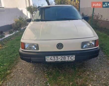 Білий Фольксваген Пассат, об'ємом двигуна 1.8 л та пробігом 279 тис. км за 1299 $, фото 15 на Automoto.ua