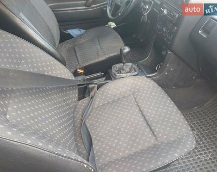 Білий Фольксваген Пассат, об'ємом двигуна 1.8 л та пробігом 279 тис. км за 1299 $, фото 7 на Automoto.ua