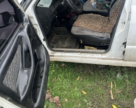 Белый Фольксваген Пассат, объемом двигателя 1.9 л и пробегом 123 тыс. км за 287 $, фото 3 на Automoto.ua