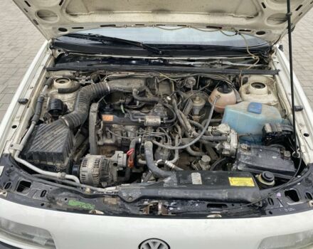 Белый Фольксваген Пассат, объемом двигателя 1.8 л и пробегом 250 тыс. км за 1450 $, фото 7 на Automoto.ua