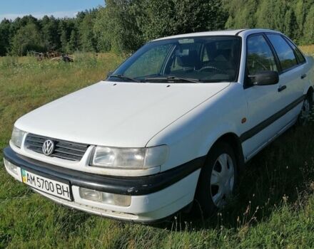 Белый Фольксваген Пассат, объемом двигателя 2 л и пробегом 310 тыс. км за 2200 $, фото 1 на Automoto.ua