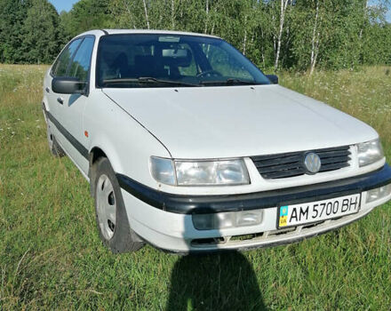 Белый Фольксваген Пассат, объемом двигателя 2 л и пробегом 310 тыс. км за 2200 $, фото 1 на Automoto.ua