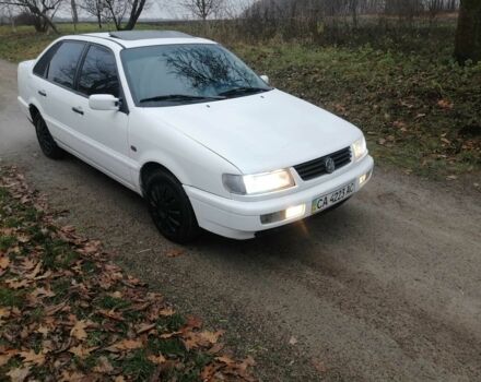 Белый Фольксваген Пассат, объемом двигателя 2 л и пробегом 100 тыс. км за 1500 $, фото 2 на Automoto.ua