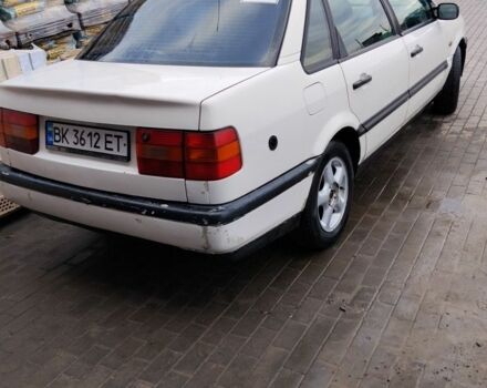 Белый Фольксваген Пассат, объемом двигателя 2 л и пробегом 400 тыс. км за 2100 $, фото 4 на Automoto.ua