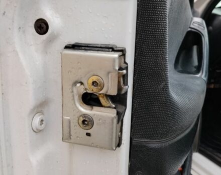 Белый Фольксваген Пассат, объемом двигателя 2 л и пробегом 400 тыс. км за 2100 $, фото 17 на Automoto.ua