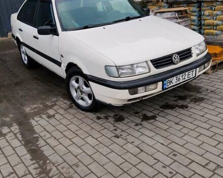 Белый Фольксваген Пассат, объемом двигателя 1.98 л и пробегом 400 тыс. км за 2100 $, фото 7 на Automoto.ua