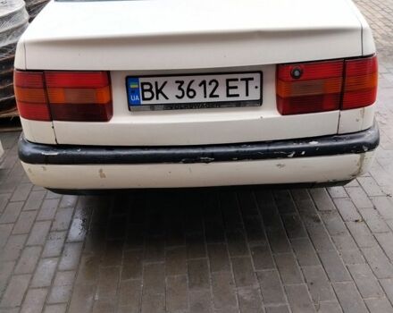 Белый Фольксваген Пассат, объемом двигателя 2 л и пробегом 400 тыс. км за 2100 $, фото 3 на Automoto.ua