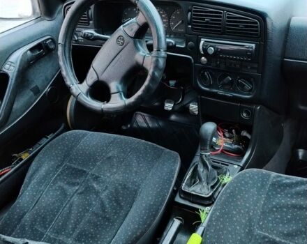 Белый Фольксваген Пассат, объемом двигателя 2 л и пробегом 400 тыс. км за 2100 $, фото 13 на Automoto.ua