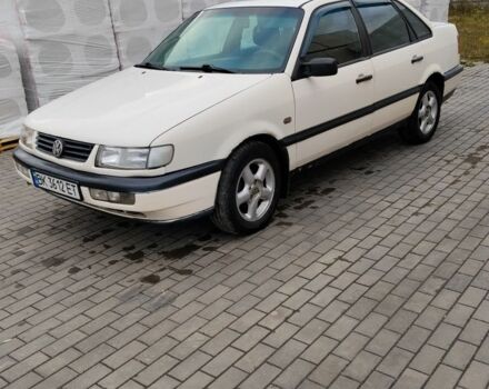 Белый Фольксваген Пассат, объемом двигателя 2 л и пробегом 400 тыс. км за 2100 $, фото 6 на Automoto.ua