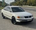 Белый Фольксваген Пассат, объемом двигателя 1.9 л и пробегом 300 тыс. км за 1404 $, фото 1 на Automoto.ua