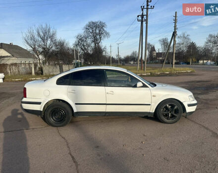 Білий Фольксваген Пассат, об'ємом двигуна 1.9 л та пробігом 462 тис. км за 1499 $, фото 7 на Automoto.ua
