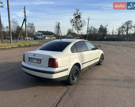 Білий Фольксваген Пассат, об'ємом двигуна 1.9 л та пробігом 462 тис. км за 1499 $, фото 6 на Automoto.ua