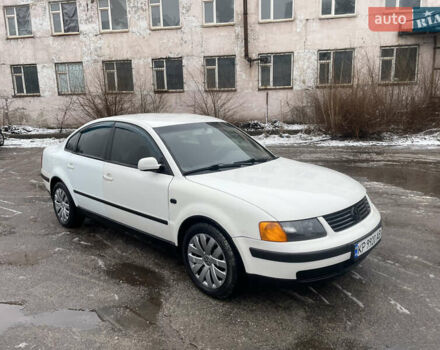 Белый Фольксваген Пассат, объемом двигателя 1.6 л и пробегом 306 тыс. км за 3200 $, фото 2 на Automoto.ua