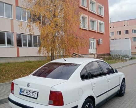 Белый Фольксваген Пассат, объемом двигателя 0 л и пробегом 320 тыс. км за 2650 $, фото 9 на Automoto.ua