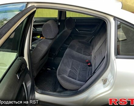 Белый Фольксваген Пассат, объемом двигателя 1.6 л и пробегом 304 тыс. км за 3499 $, фото 5 на Automoto.ua